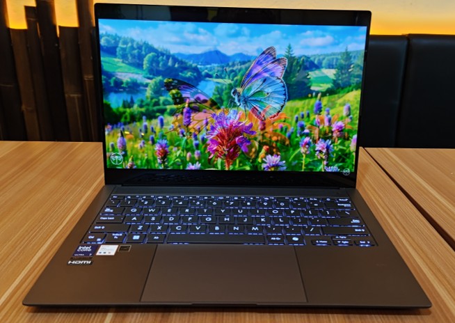ASUS Zenbook S 14 OLED (UX5406)_3